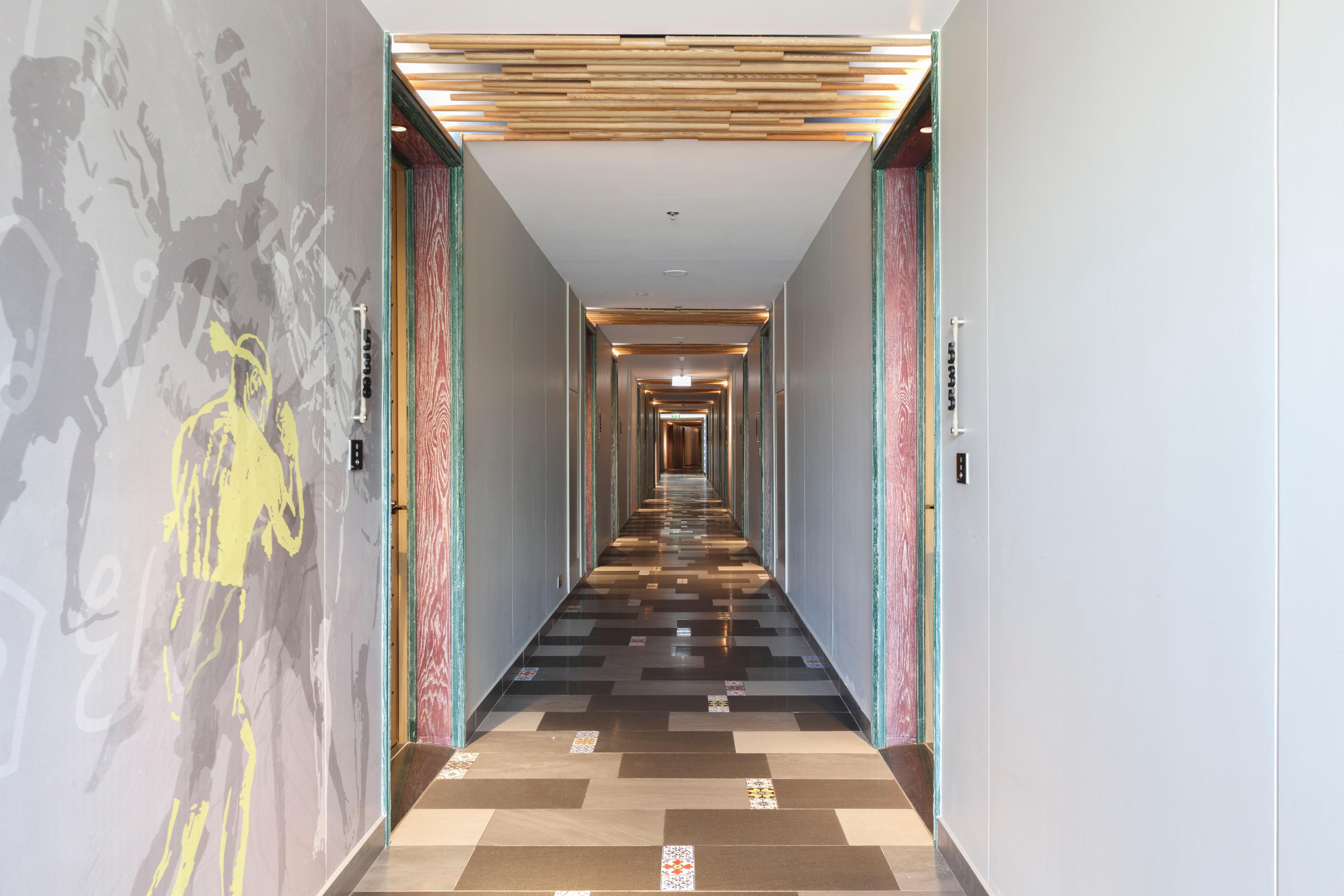 Hotel Indigo Phuket Patong By Ihg المظهر الخارجي الصورة Corridor of the hotel