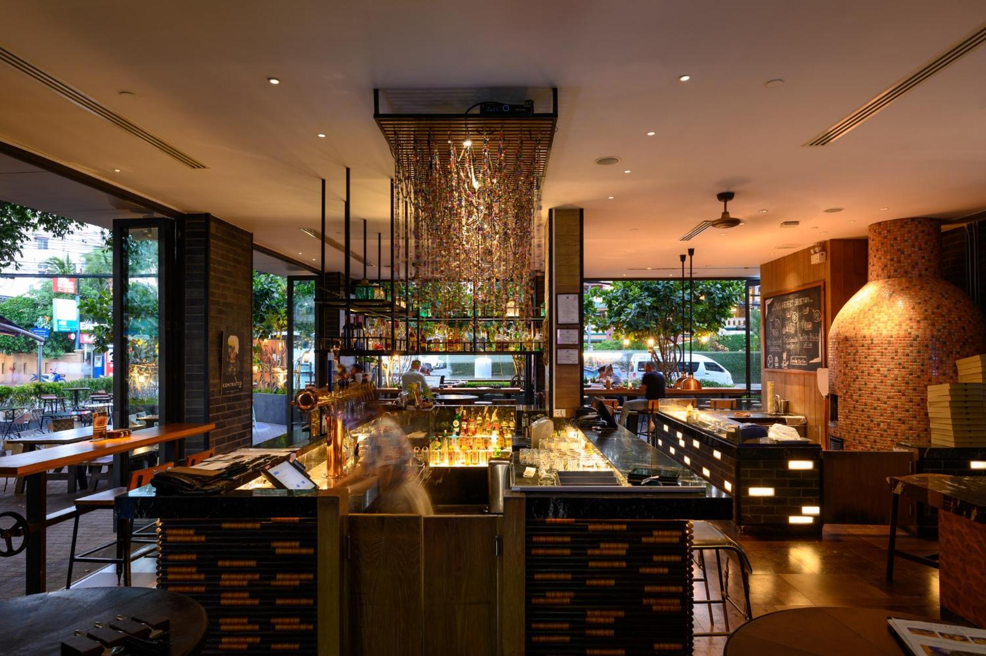 Hotel Indigo Phuket Patong By Ihg المظهر الخارجي الصورة Interior of the restaurant